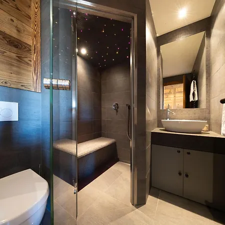 Glacier 5 - Hammam - Access *